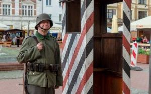 Happening historyczny na bytomskim Rynku (6)