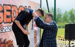 Miłośnicy biegów ekstremalnych sprawdzają swoje umiejętności w biegu Armagedon Active w Bytomiu - Łagiewnikach (7)