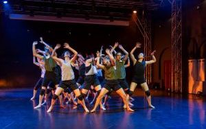 Flying Fish - najnowsza premiera Wydziału Teatru Tańca w Bytomiu (8)