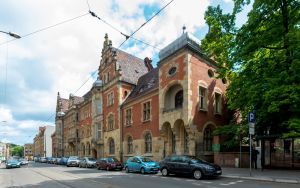 Budynek starej poczty przy ul. Piekarskiej (6)