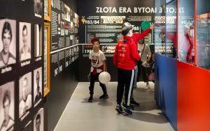 Zdjęcia z Izby Pamięci lodowiska (1)