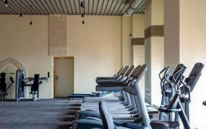 Centrum Sportów Wspinaczkowych i Siłowych (2)