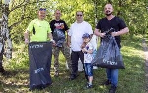 Zdjęcia ze sprzątania wokół stawu Malek (4)