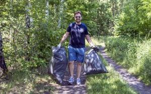 Zdjęcia ze sprzątania wokół stawu Malek (6)