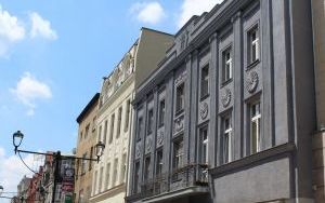 Odkryli piękno ulicy Dworcowej i tajemnice Dworca PKP (3)