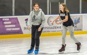 Lato w mieście - Ślizgawka na lodowisku (16)