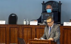 Prezydent Mariusz Wołosz uzyskał wotum zaufania oraz absolutorium (8)