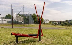 Plenerowa siłownia przy Szkole Podstawowej nr 32 (3)