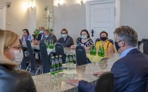 Wizyta lokatorów mieszkań chronionych w bytomskim ratuszu (2)