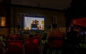 Zdjęcia z seansu kina plenerowego (6)