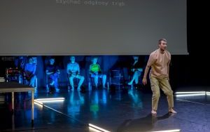Spektakl w Teatrze Rozbark  (7)