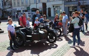 XVII Parada Pojazdów Zabytkowych w Bytomiu to gratka dla miłośników motoryzacji. W Bytomiu zobaczyliśmy polskie i zagraniczne samochody (3)