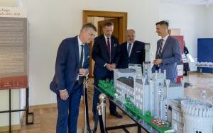 Miechowicki pałac odsłonił swoje piękno. Mamy kolejną atrakcję turystyczną w mieście (2)