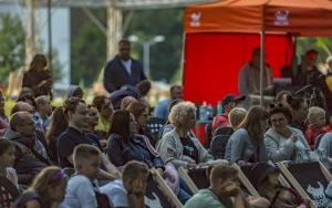Uratowane pozostałości pałacu są kolejnym punktem na kulturalnej mapie miasta. Spektakl z okazji Dni Otwartych Pałacu Tiele-Wincklerów w Bytomiu-Miechowicach (6)