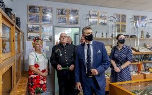 Prezydent Mariusz Wołosz otworzył Izbę Pamięci „Rozbarku” przy ul. Kochanowskiego 27 (2)