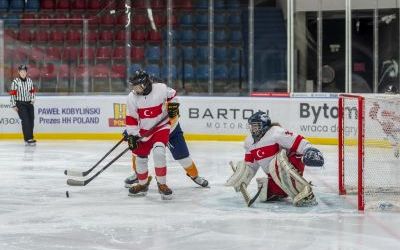 Holenderki rozbiły reprezentację Turcji 23:0 (4)