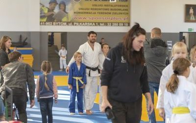 W Bytomiu walczą najlepsi młodzi judocy i judoczki. Gośćmi honorowymi byli: Beata Pacut, Robert Krawczyk, Paweł Zagrodnik i Janusz Wojnarowicz (1)
