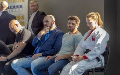 W Bytomiu walczą najlepsi młodzi judocy i judoczki. Gośćmi honorowymi byli: Beata Pacut, Robert Krawczyk, Paweł Zagrodnik i Janusz Wojnarowicz (5)