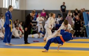 W Bytomiu walczą najlepsi młodzi judocy i judoczki. (8)