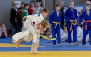 W Bytomiu walczą najlepsi młodzi judocy i judoczki. (4)