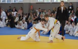 W Bytomiu walczą najlepsi młodzi judocy i judoczki. (9)