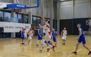 Bytomscy koszykarze gromią rywala (8)