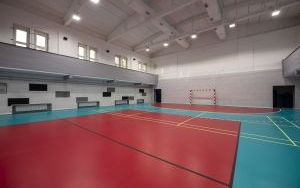Hala Sportowa przy ulicy Strzelców Bytomskich prezentuje się okazale (9)