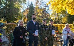 Kwestowali na bytomskich cmentarzach (1)