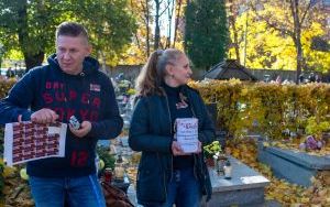Trwają kwesty na bytomskich cmentarzach. Zbieramy na pomoc dla dzieci ze Śląska oraz Kresów (5)