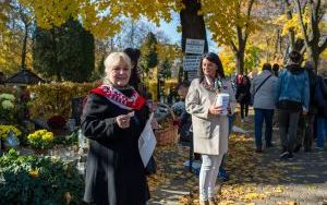 Trwają kwesty na bytomskich cmentarzach. Zbieramy na pomoc dla dzieci ze Śląska oraz Kresów (7)