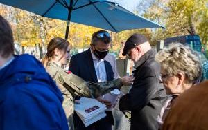 Trwają kwesty na bytomskich cmentarzach. Zbieramy na pomoc dla dzieci ze Śląska oraz Kresów (9)