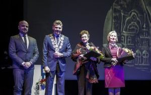 Anna Panas i Izabella Wójcik-Kühnel wyróżnione Medalem Miasta (9)