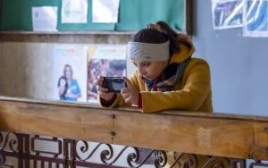 Z telefonami w ręce fotografowali miasto (9)