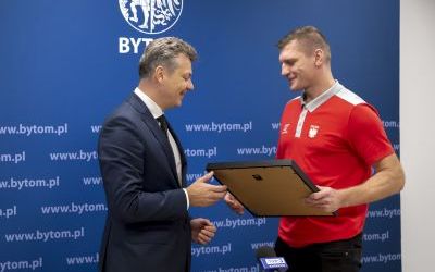 W grudniu w Bytomiu odbędą się dwa prestiżowe turnieje hokejowe: EIHC Christmas Cup i Puchar Polski. Rusza sprzedaż biletów (1)