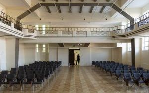 Zakończył się remont zabytkowego gmachu przy ulicy Piekarskiej. Budynek prezentuje się okazale  (2)