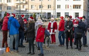 Bieg Świętych Mikołajów to wydarzenie, które na stałe wpisało się w kalendarz grudniowych imprez w naszym mieście (5)