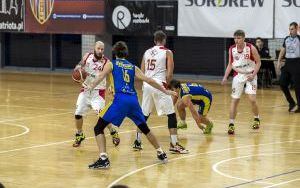  Wicelider rozgromiony w Bytomiu. Koszykarze Polonii nadal liderem II ligi  (5)