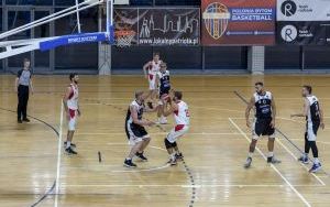 Efektowna wygrana koszykarzy (2)