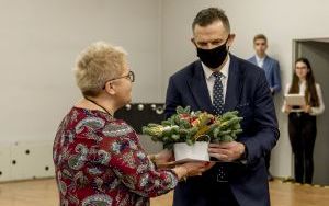 Uroczystość szkolna z okazji otwarcia nowego boiska (5)