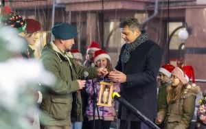 Miejska wigilia przy ul. Dworcowej (1)