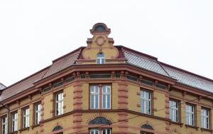 Oczyszczona elewacja Szkoły Podstawowej nr 4 (9)