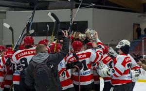 Na lodowisku w Bytomiu Cracovia zdobyła Puchar Polski (18)
