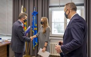 Prezydent pogratulował młodej bytomiance sukcesów w karate (2)