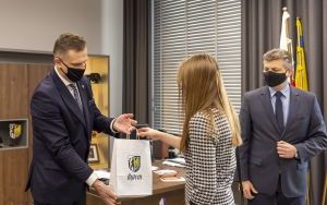 Prezydent pogratulował młodej bytomiance sukcesów w karate (4)