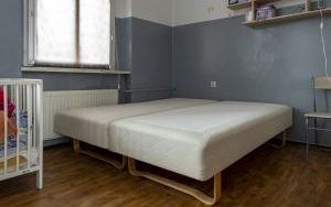 MOPR pozyskał w darze 24 łóżka hotelowe (1)