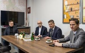 Prezydent spotkał się z prezesem Arche SA, aby porozmawiać o przyszłości EC Szombierki (2)