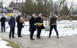 Złożenie kwiatów pod pomnikiem Ofiar Tragedii Górnośląskiej  (10)