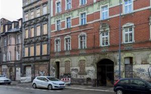 Rewitalizacja Śródmieścia trwa - siedem kamienic przy ul. Piłsudskiego i Kwietniewskiego przejdzie modernizację (2)