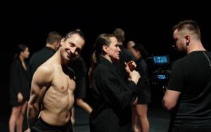 Artyści Teatru Rozbark wystąpili w teledysku grupy Pawła Małaszyńskiego  (5)