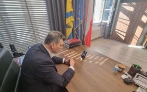 Prezydent po rozmowie z merem Żytomierza (3)